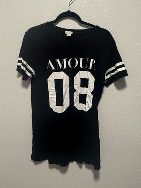 Forever 21 Black White 'AMOUR 08' Jersey Graphic Tee Size Small